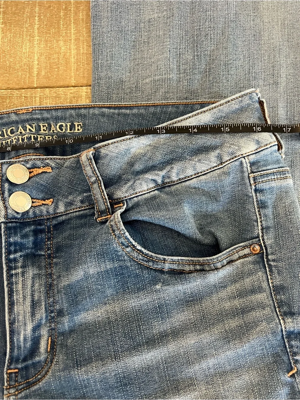 American Eagle Outfitters Light Blue Jeans Size 14